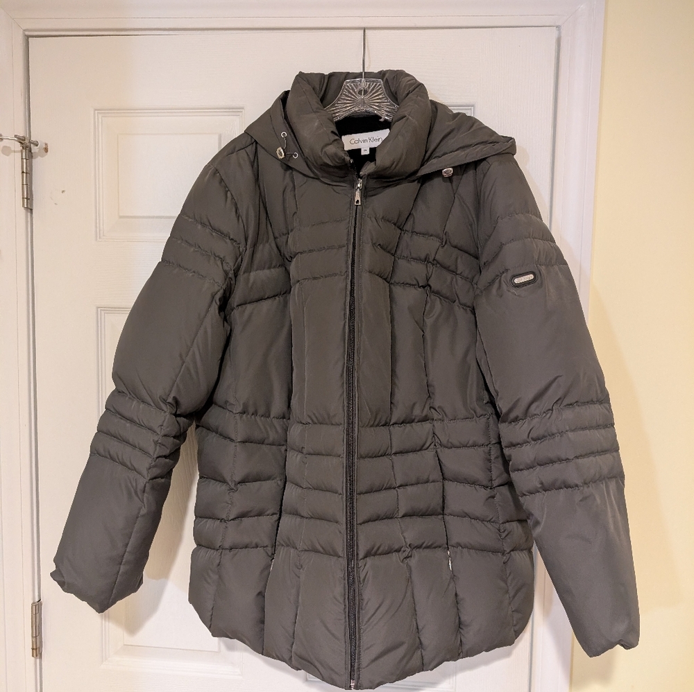 Calvin Klein Women's Down Puffer Quilted Jacket With Hood - Size 2X